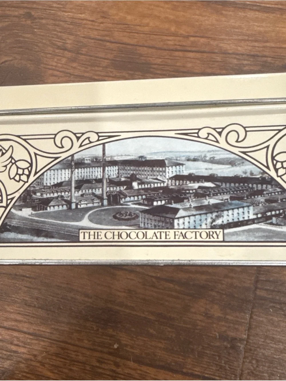 Hershey’s decorative tin